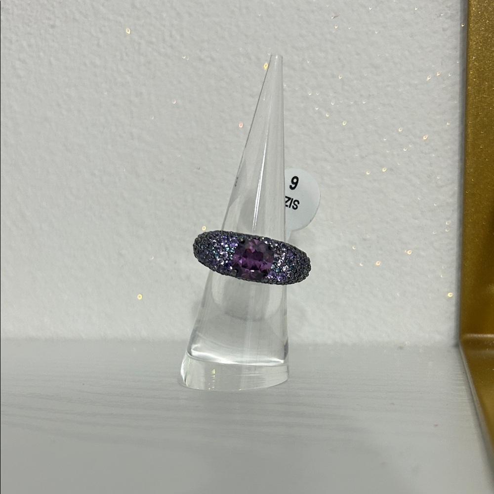 Elegant Purple Gemstone Ring